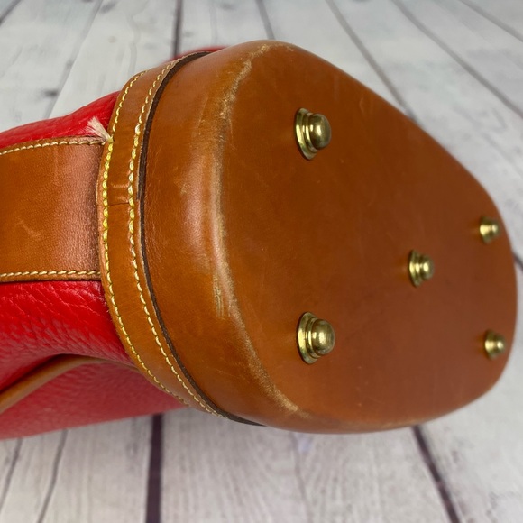 Vintage Dooney & Bourke Dover Drawstring Case Shoulder Crossbody Bag Red - Picture 9 of 16